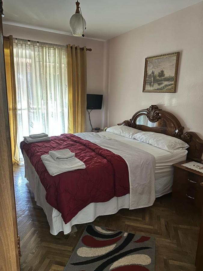 Hoxha House Hotel Krujë Eksteriør billede