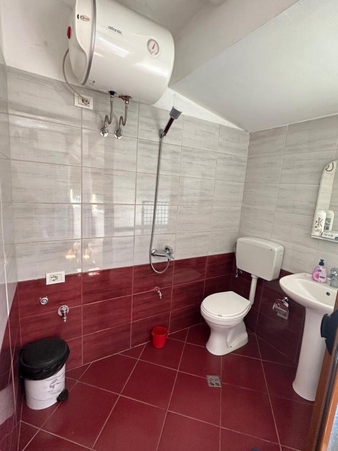 Hoxha House Hotel Krujë Eksteriør billede
